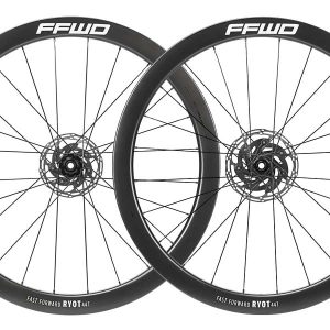 FFWD RYOT 44 TUBULAR – karboninių ratų komplektas