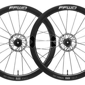 FFWD RAW PACE – karboninių ratų komplektas